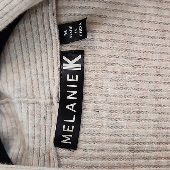 Melanie K sweater - Picture 2 of 4